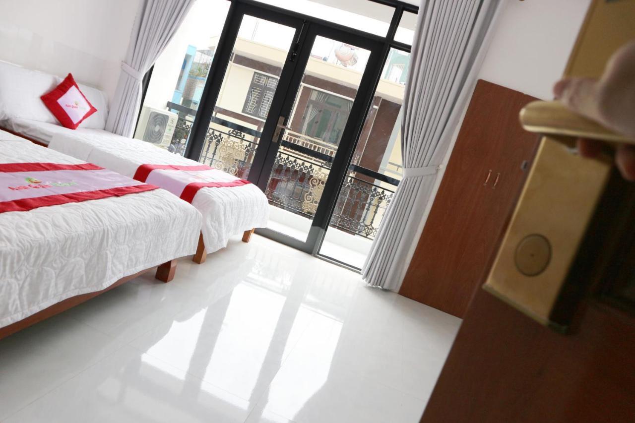 Anh Quan Hotel Куинён Экстерьер фото