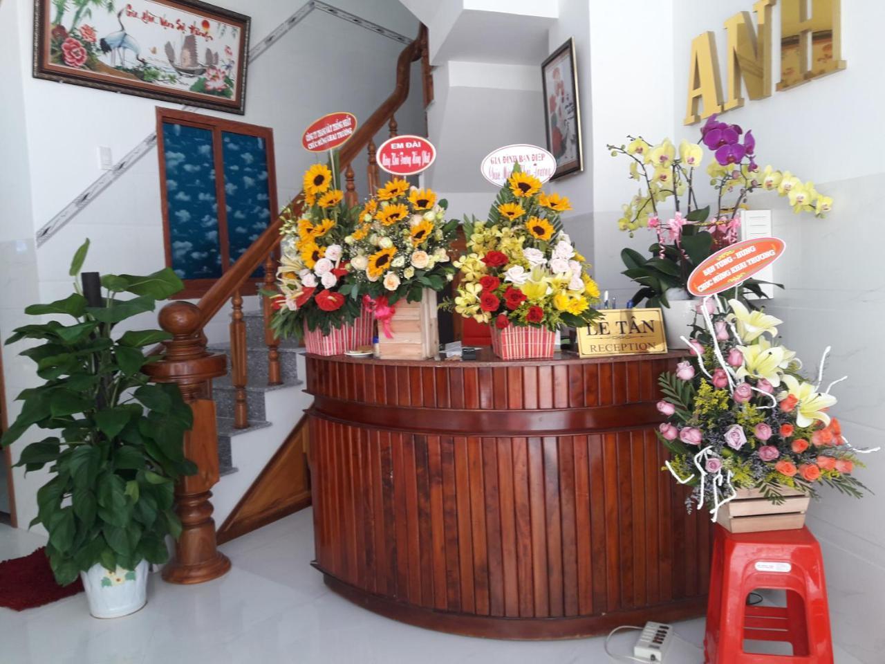 Anh Quan Hotel Куинён Экстерьер фото